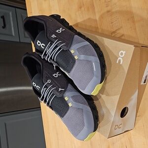 On Cloud 5 in Magnet/Fossil Sz 11.5 mens